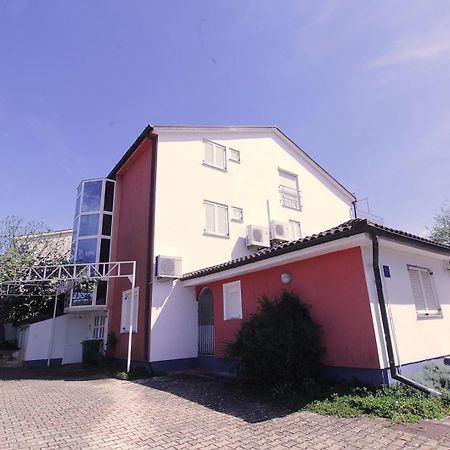 Apartments Branka Zambratija  Eksteriør bilde