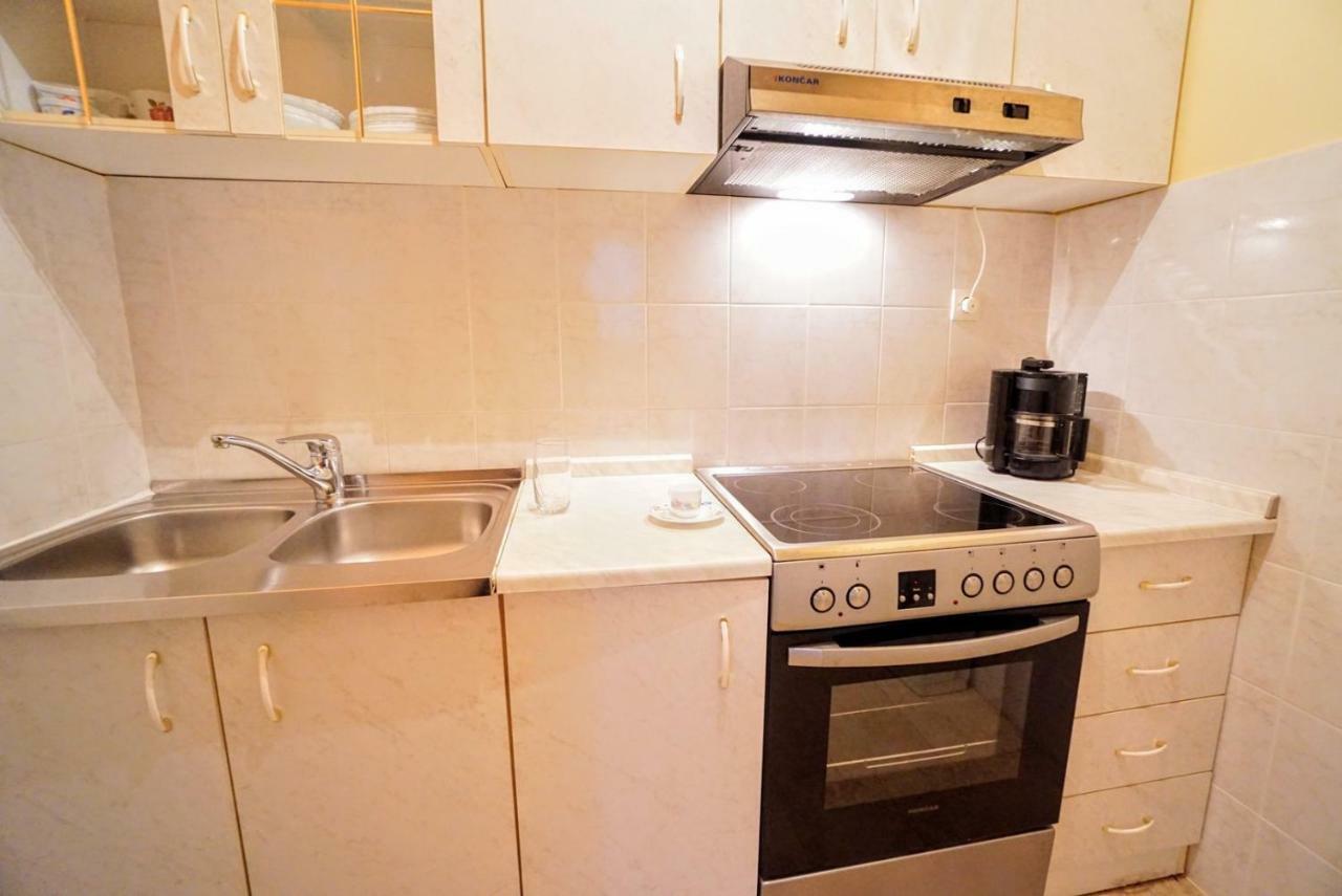 Apartments Branka Zambratija  Eksteriør bilde